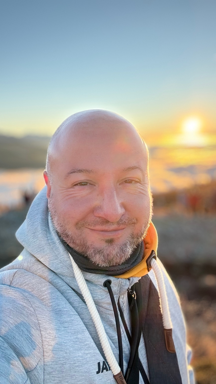 Sonnenaufgang über den Feldern in Meerbusch
